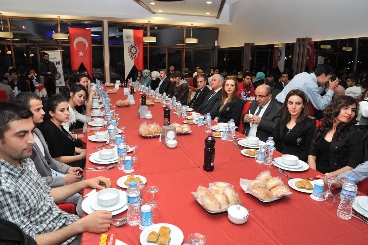 Uşak\'ta Çiğ Köfte Etkinliği Düzenlendi