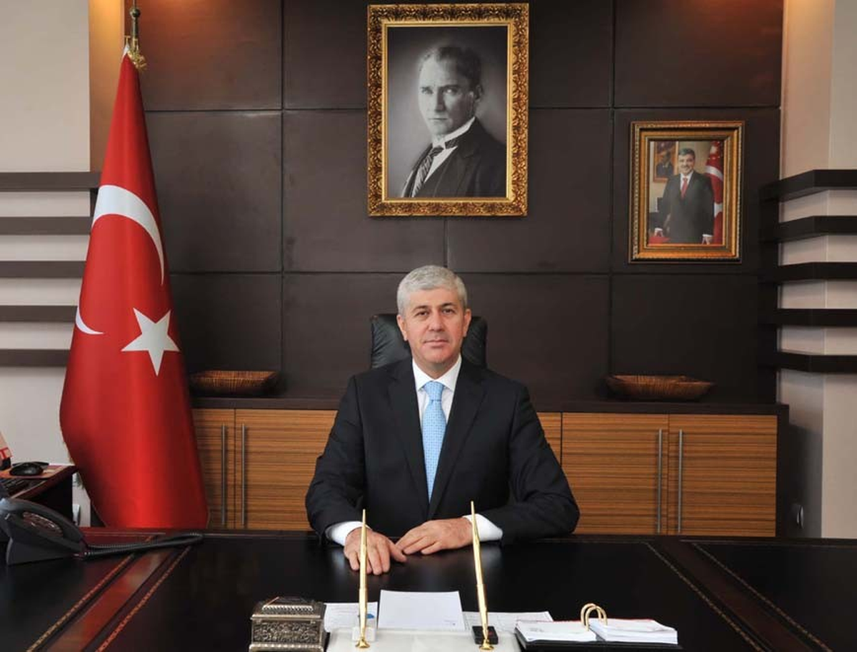 Vali Erden\'in 14 Mart Tıp Bayramı Mesajı