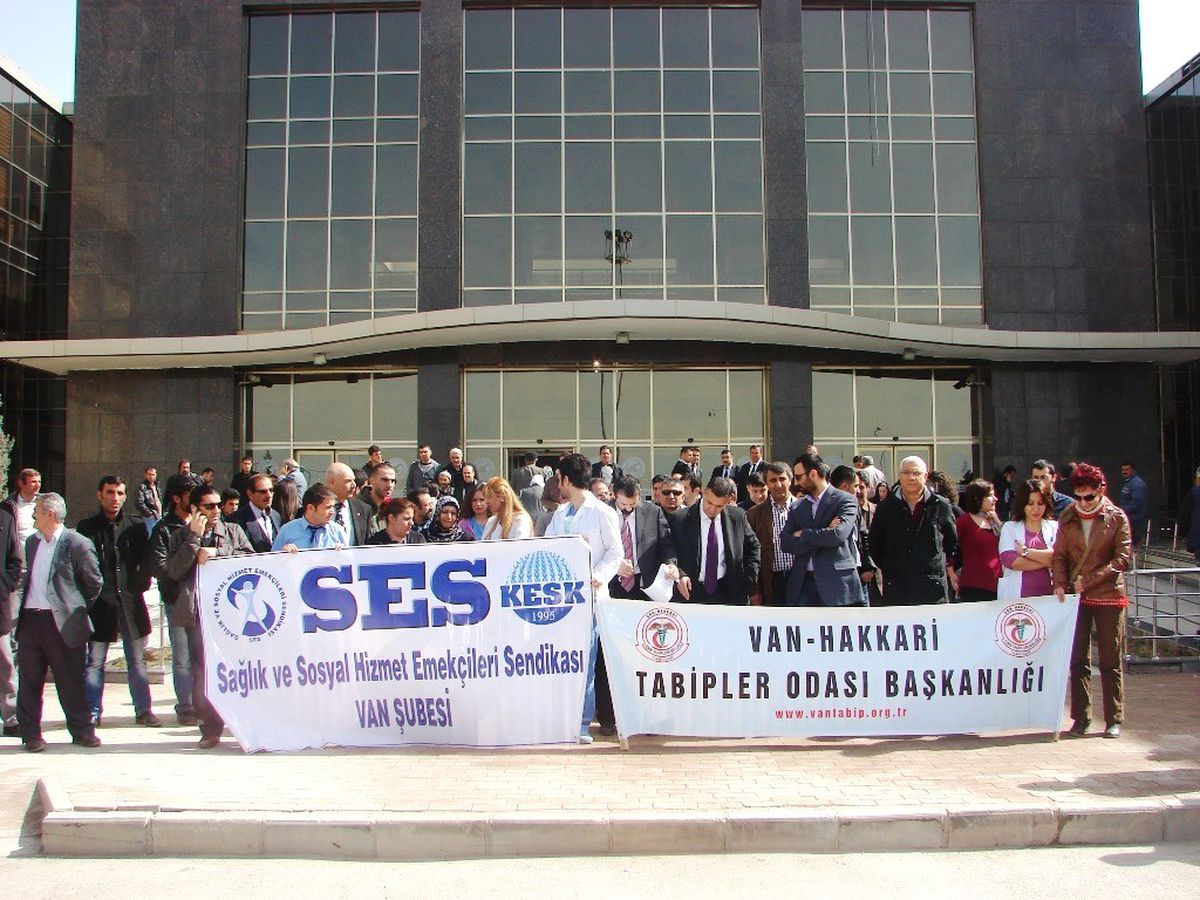 Van\'da Sağlıkta Dönüşüm Programı\'na Tepki