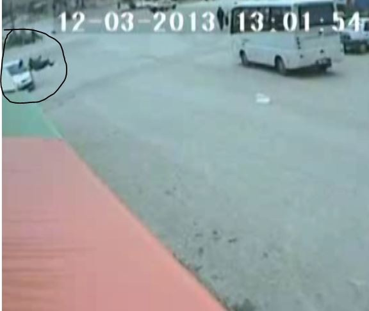 Yaşlı Adama Çarpıp Kaçtı