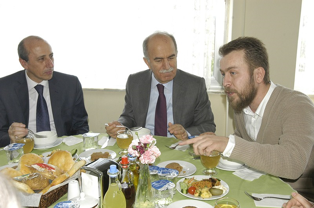 Yemeğin Nobelini Alan Ömür Akkor\'dan Vali Harput\'a Ziyafet