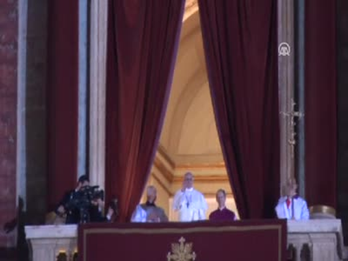 Yeni Papa Jorge Bergoglio Oldu
