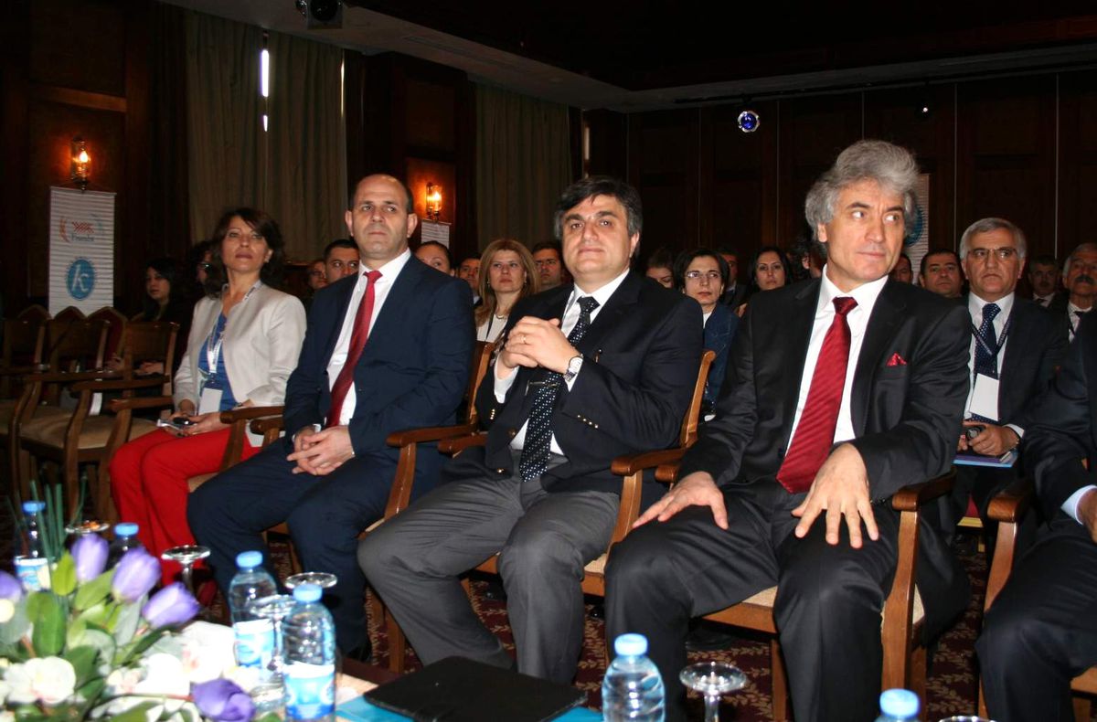 YÖK Başkanı Kars\'ta Farabi Eğitim Seminerine Katıldı