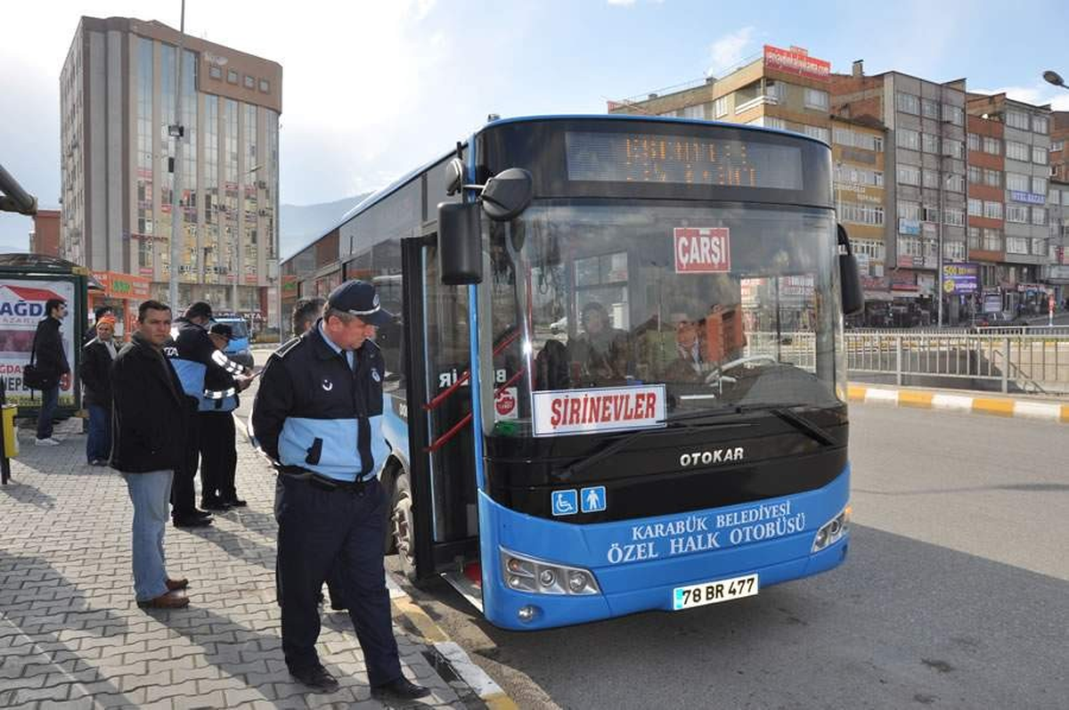 Zabıta Ekipleri Otobüsleri Denetledi