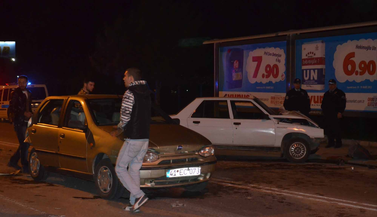 Alkollü Sürücü Kaza Yaptı: 3 Yaralı