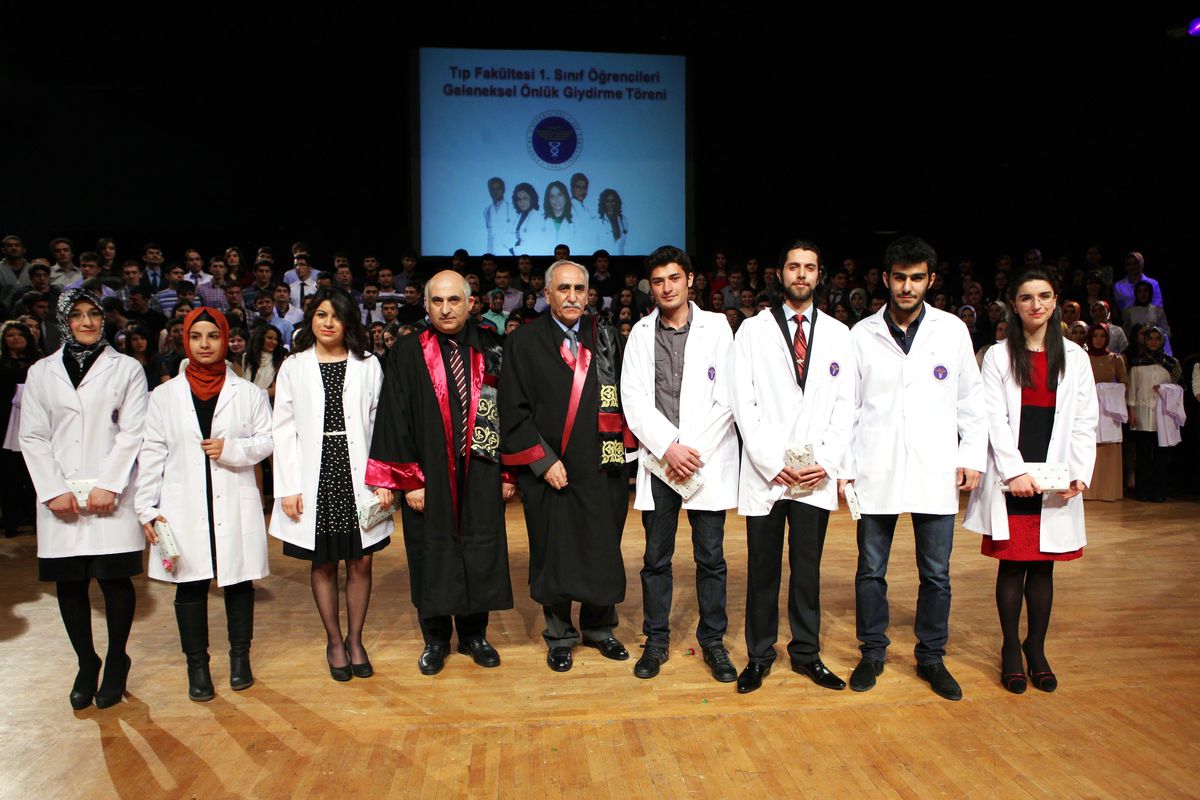 Atatürk Üniversitesi\'nde Tıp Bayramı