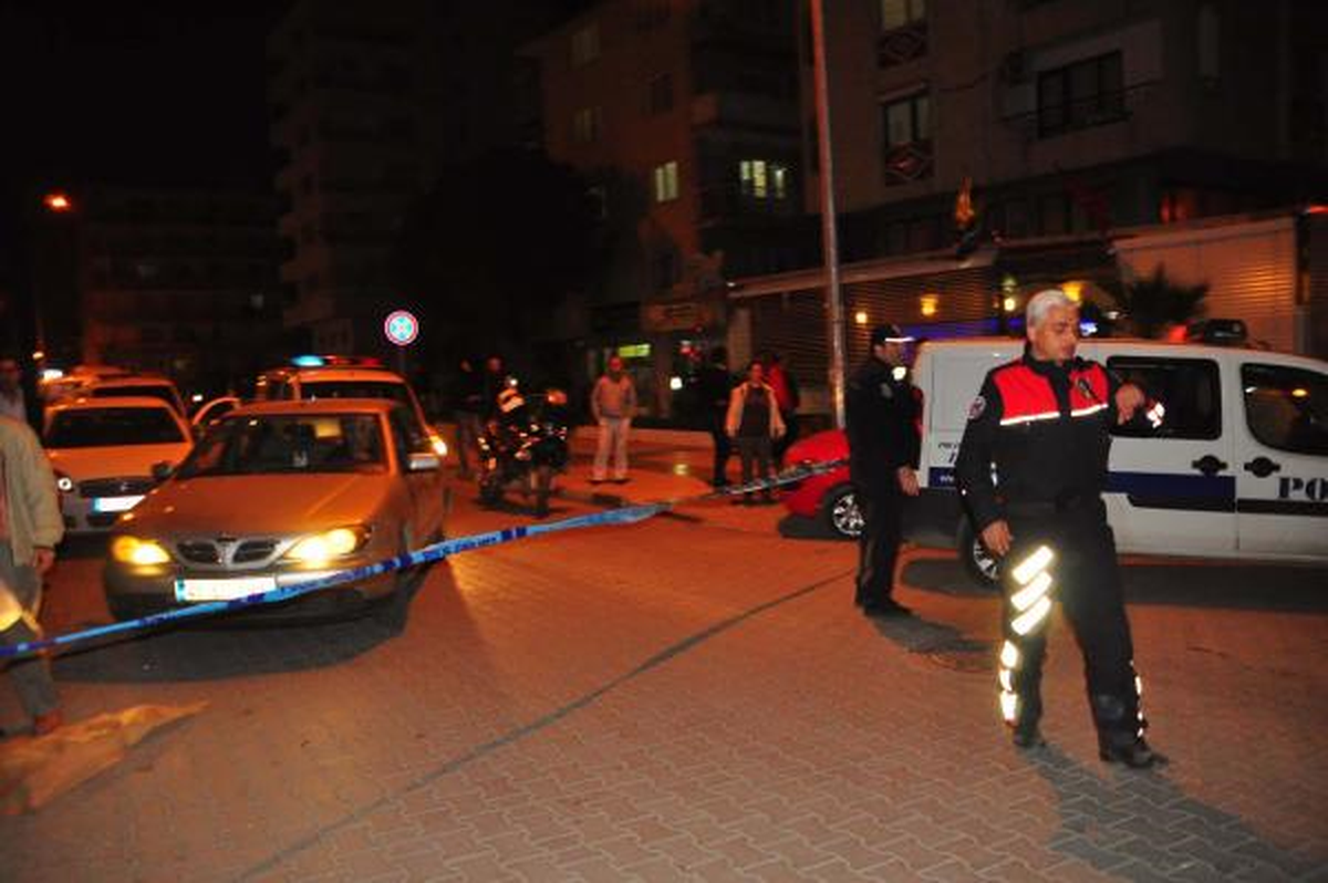 Manisa\'da Baba ve Oğluna Bıçaklı Saldırı