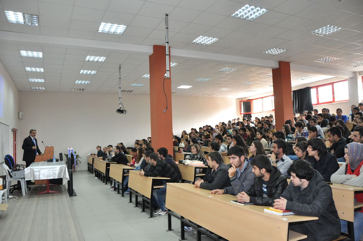 Başkan Alıcık, Öğrencilere Konferans Verdi