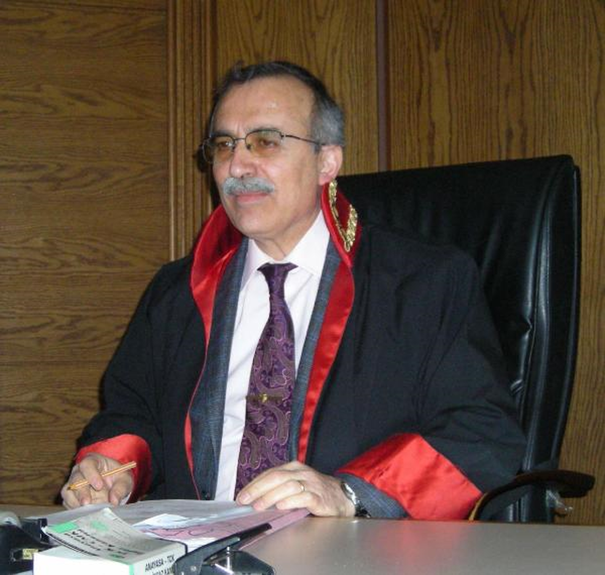 Emekli Hakimin Avukatlık Talebi Reddedilince Tazminat Davası Açtı