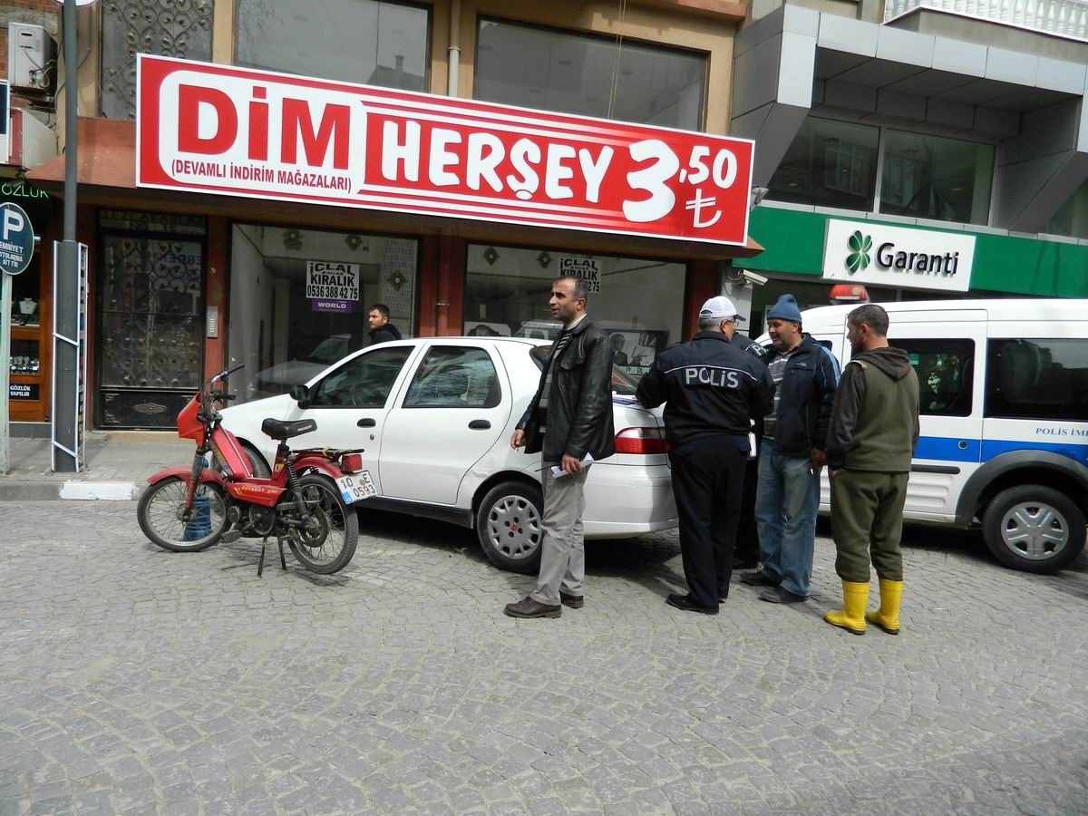 Erdek\'te Motosiklet Denetimleri Sıklaştırıldı