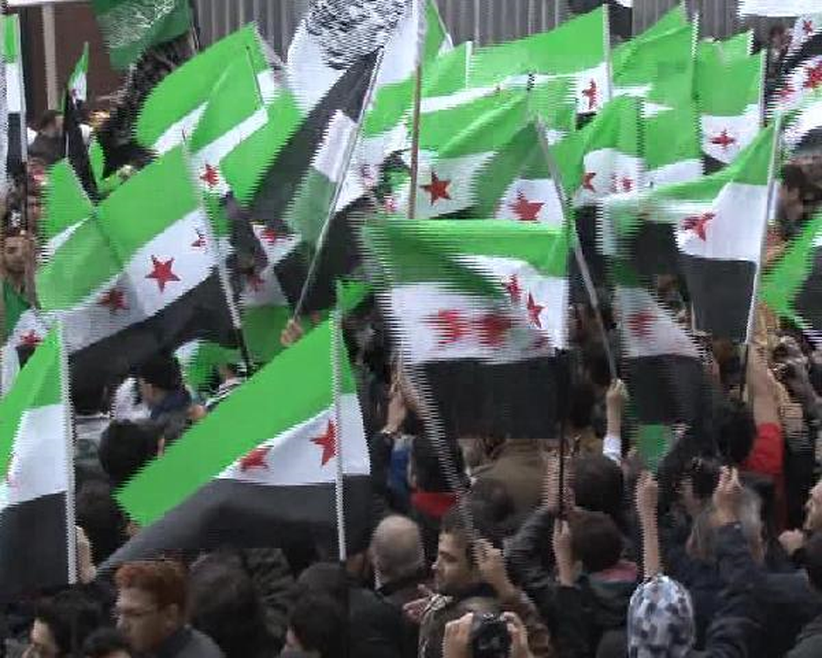 Fatih\'te 2 Bin Kişi Suriye İçin Yürüdü