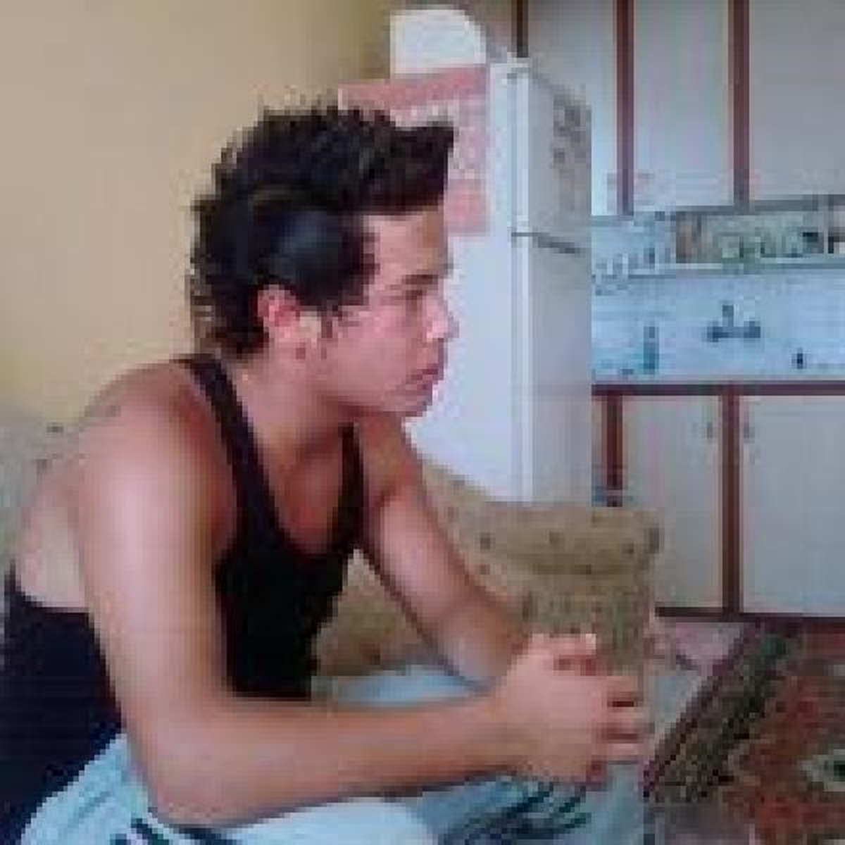 Foça Kalesi\'nden Ölüme Atladı