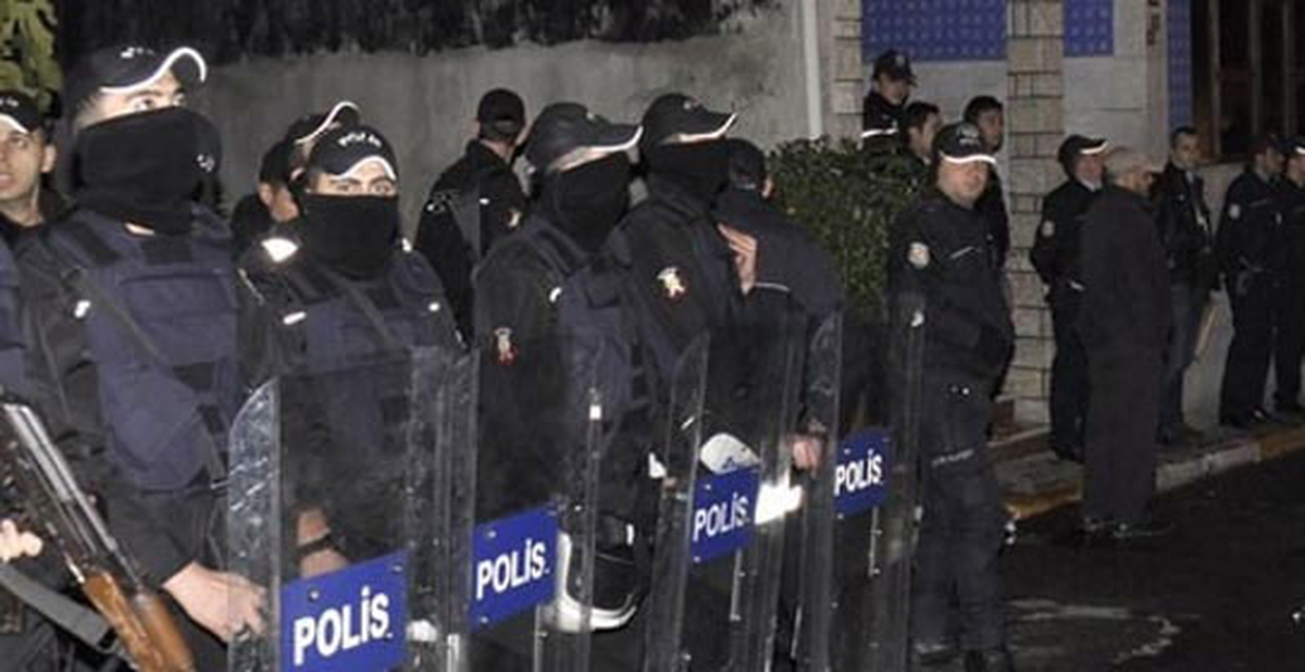 İzmir'de Sosyal Medya Operasyonu