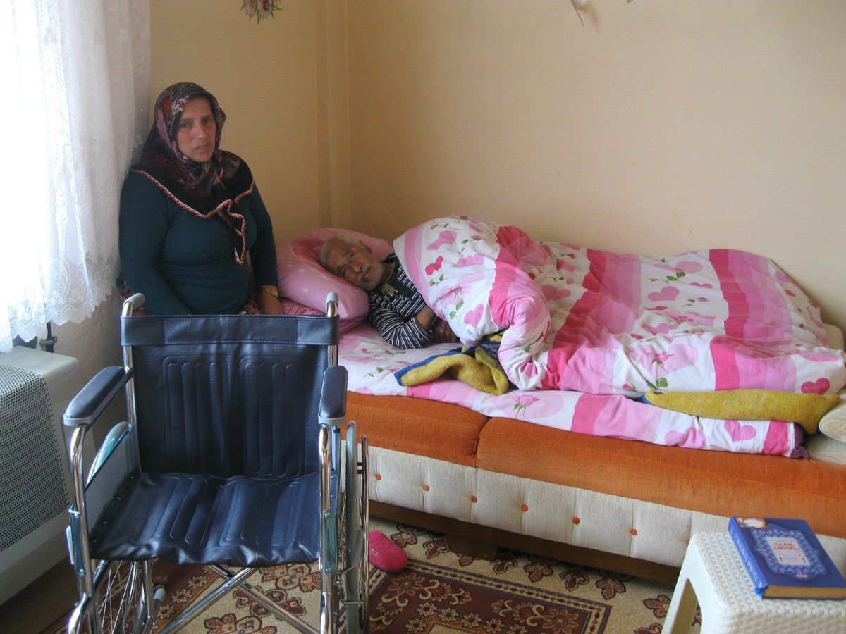 İzmit Belediyesi\'nden 110 Vatandaşa Tekerlekli Sandalye