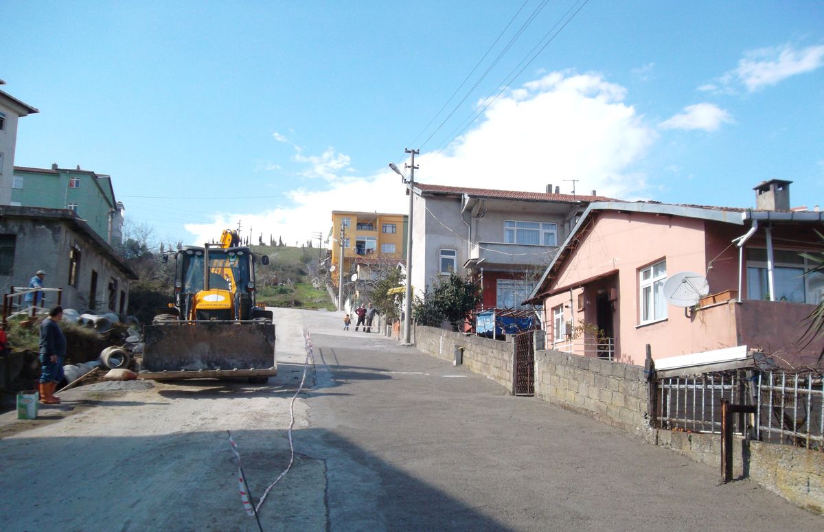 Kdz. Ereğli Belediyesi\'nden Mahallelerde Yol Bakım Çalışması