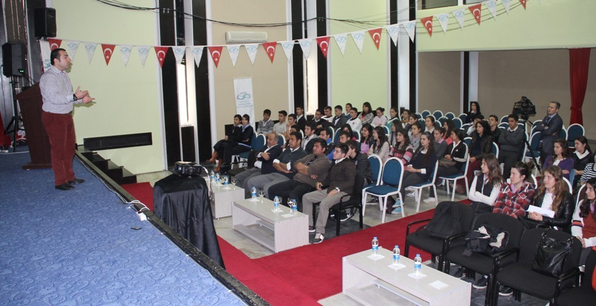 Kemer\'de \'Ygs Motivasyon Semineri\' Düzenledi