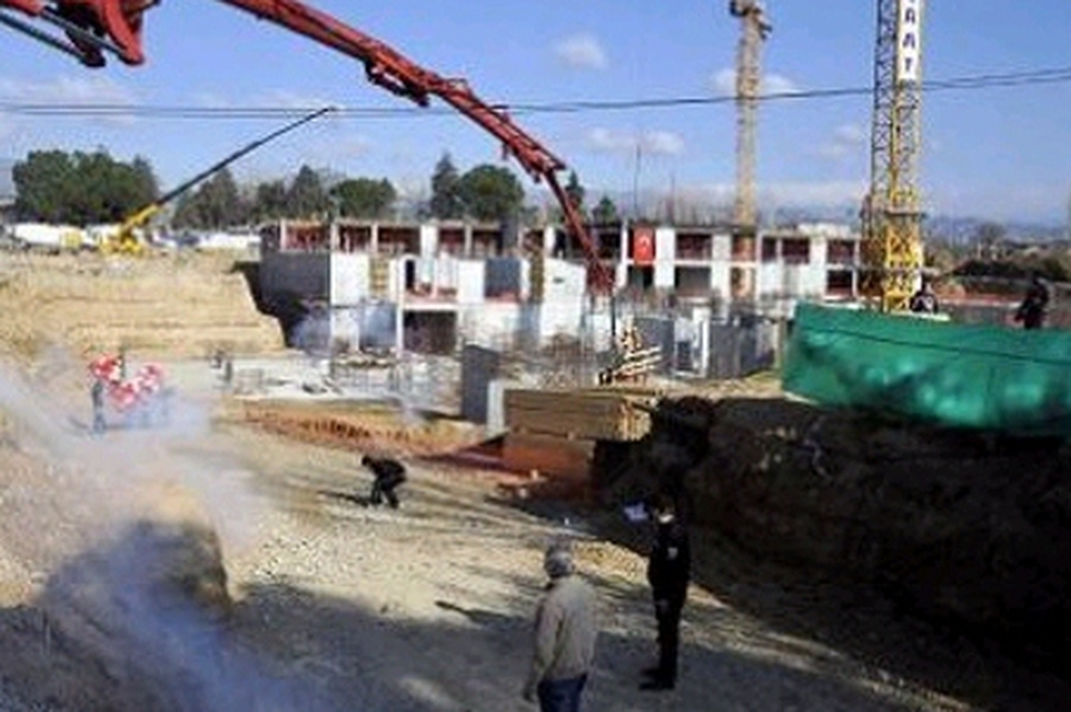 Kuşadası Devlet Hastanesi\'nin Temeli Atıldı