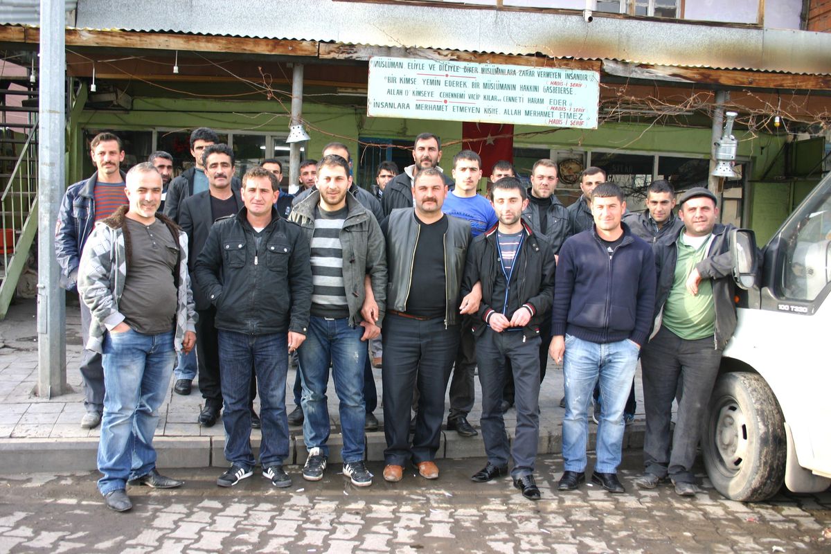 Milli Güreşçi Yakup Gür\'e Hemşehri Desteği
