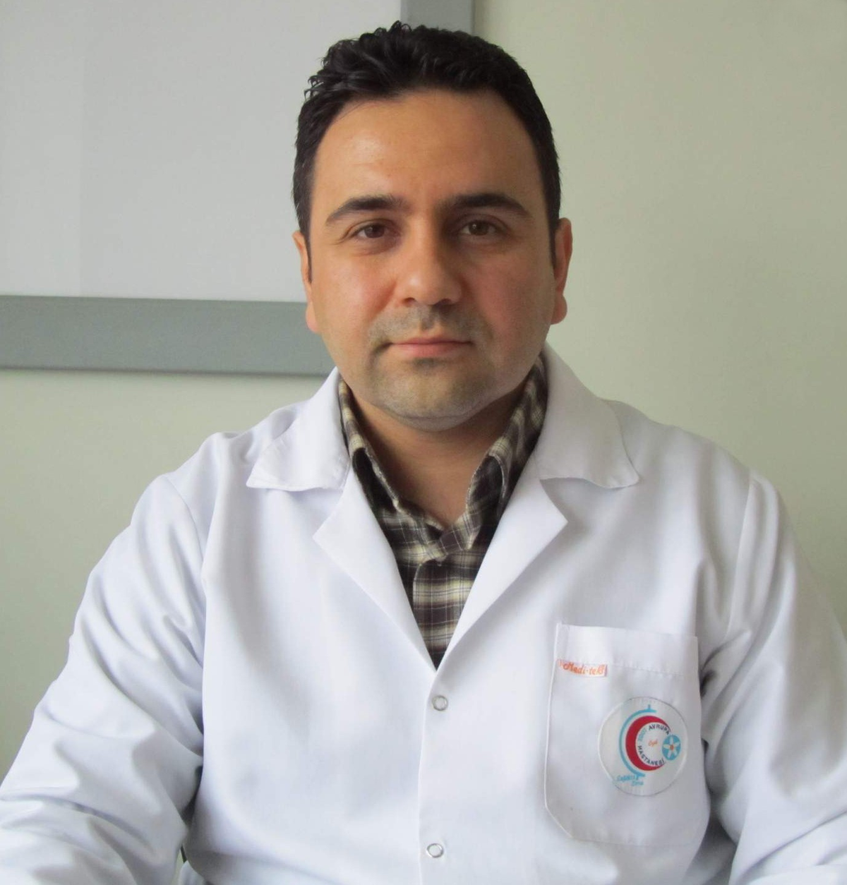 Ofis Çalışanlarına "Dik Oturun" Uyarısı