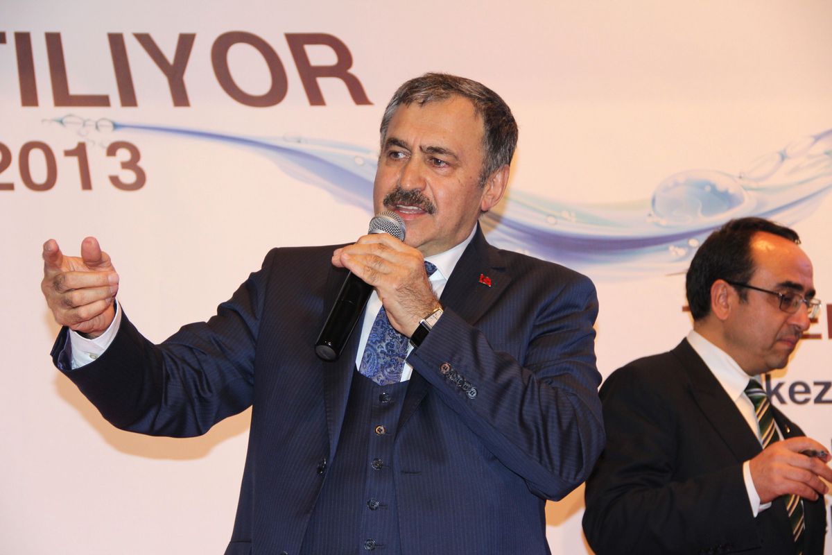 Orman ve Su İşleri Bakanı Eroğlu, Kocaeli\'de."Buradaki Tüm Göletlerin Sulamalarını Yeniden İhya...
