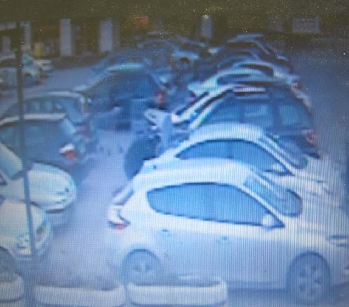 Otoparklarda Jammerle Hırsızlık