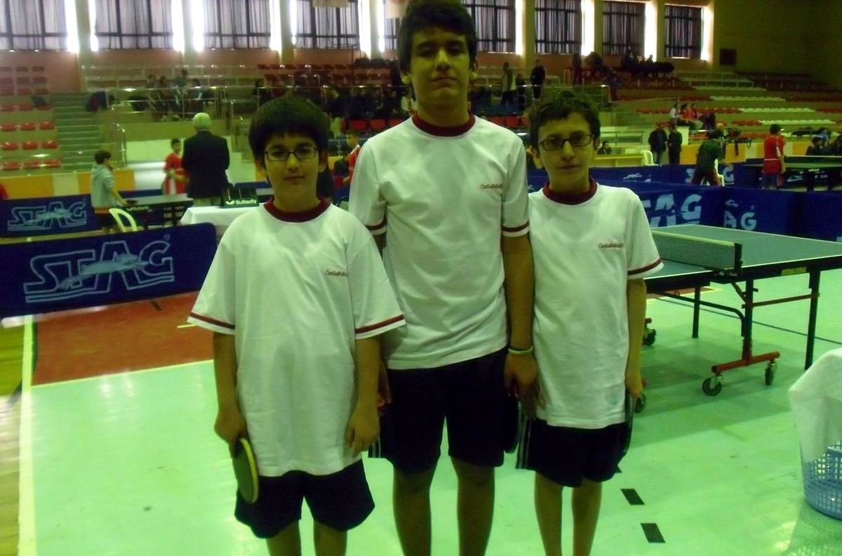 Salihli İlköğretim Okulu, Masa Tenisinde Türkiye 7.\'si Oldu