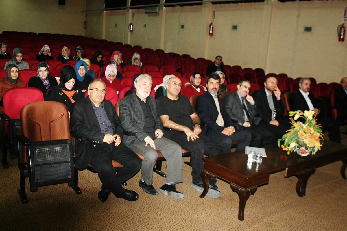 Saü'de Modern Dünyada Dini Çoğulculuk ve Sorunları Konulu Konferans Verildi