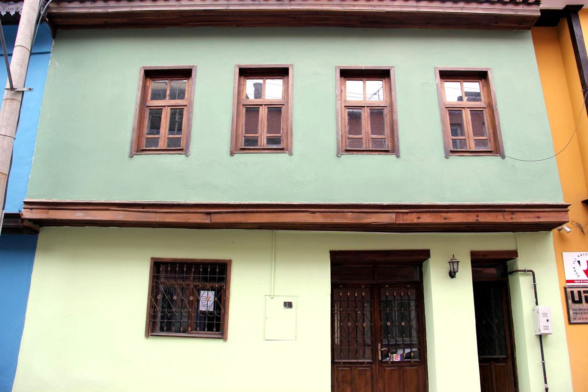 Uşak Şehit Aileleri Derneği Restore Edilen Tarihi Eve Taşınacak