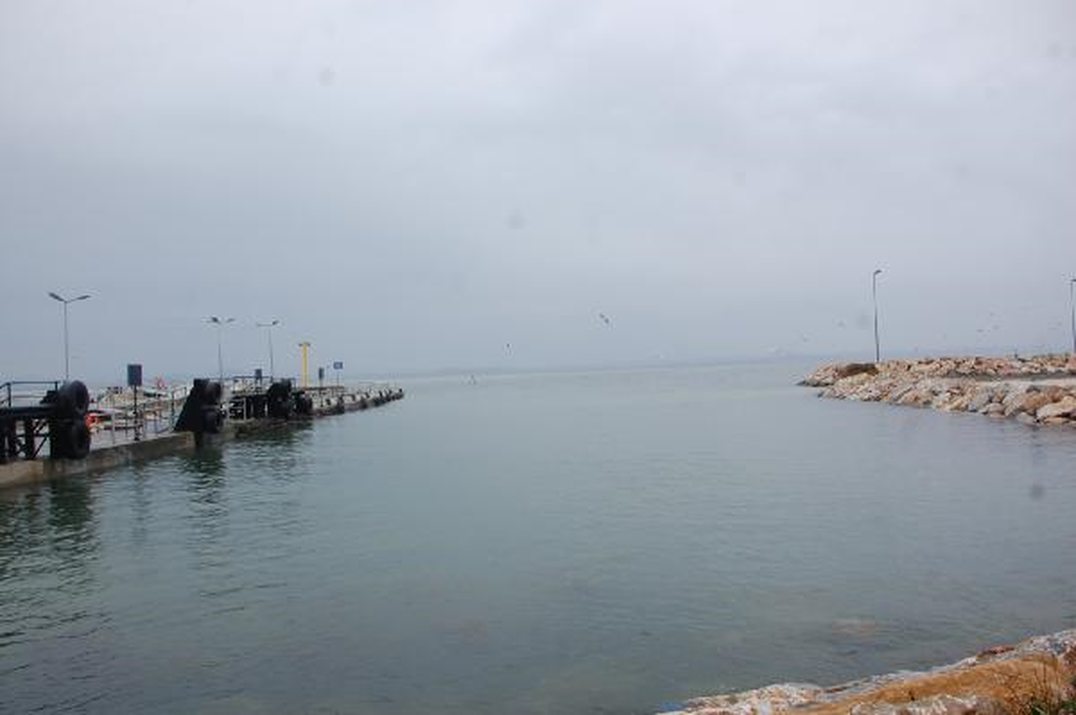 Yalova\'da Deniz Ulaşımına Fırtına Engeli