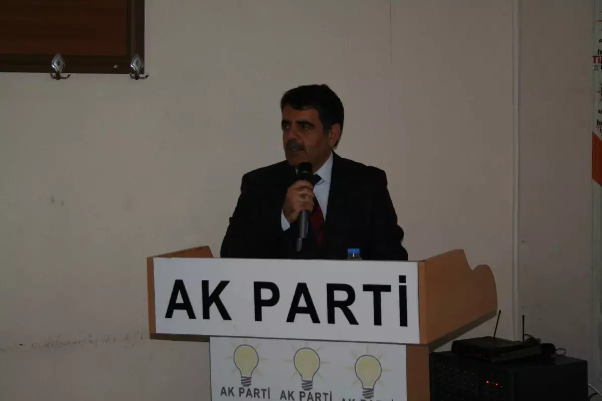 AK Parti Kars Merkez İlçe Başkanlığı\'ndan Bilgilendirme Toplantısı