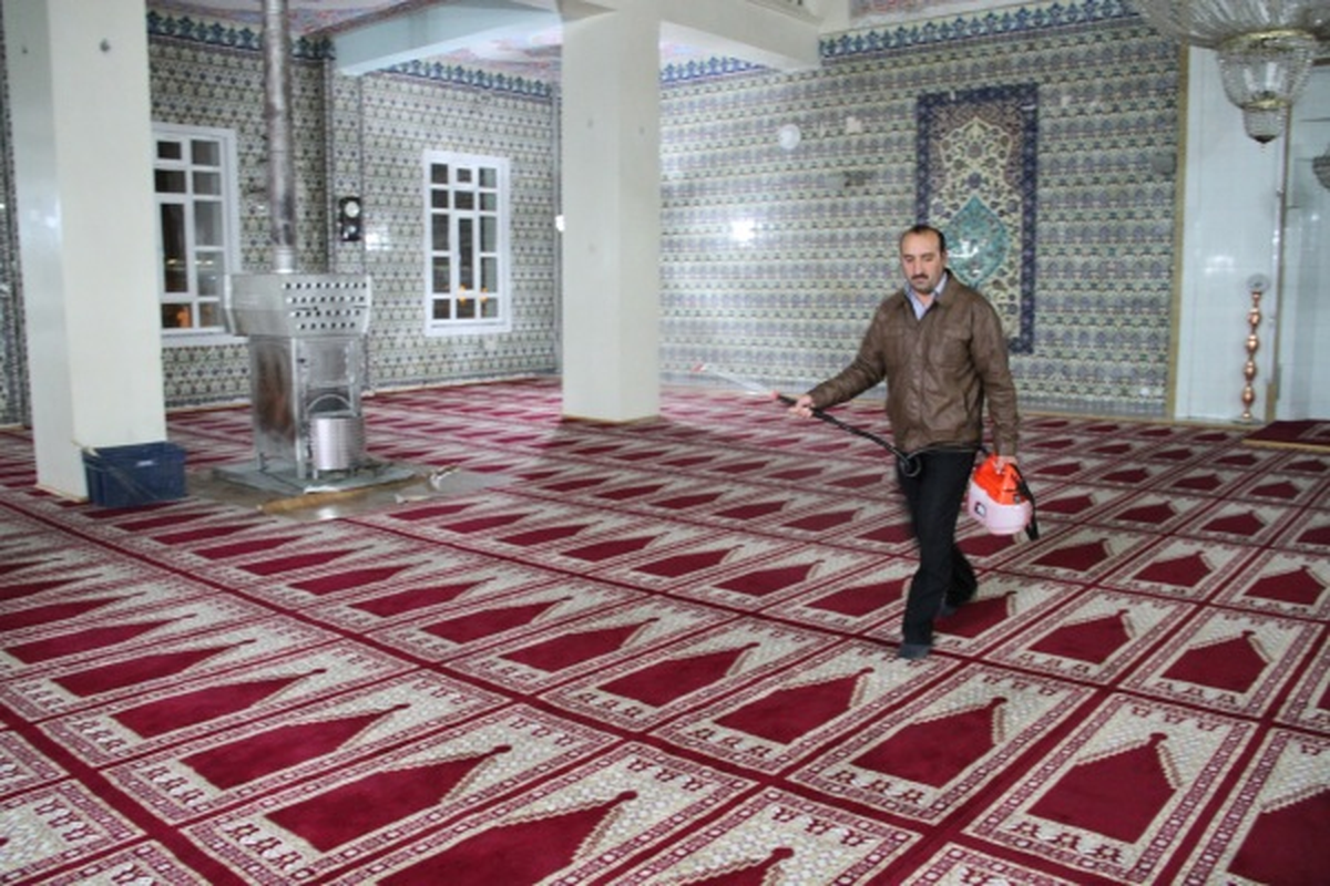 Camiler Gül Suyu ile Yıkanıyor