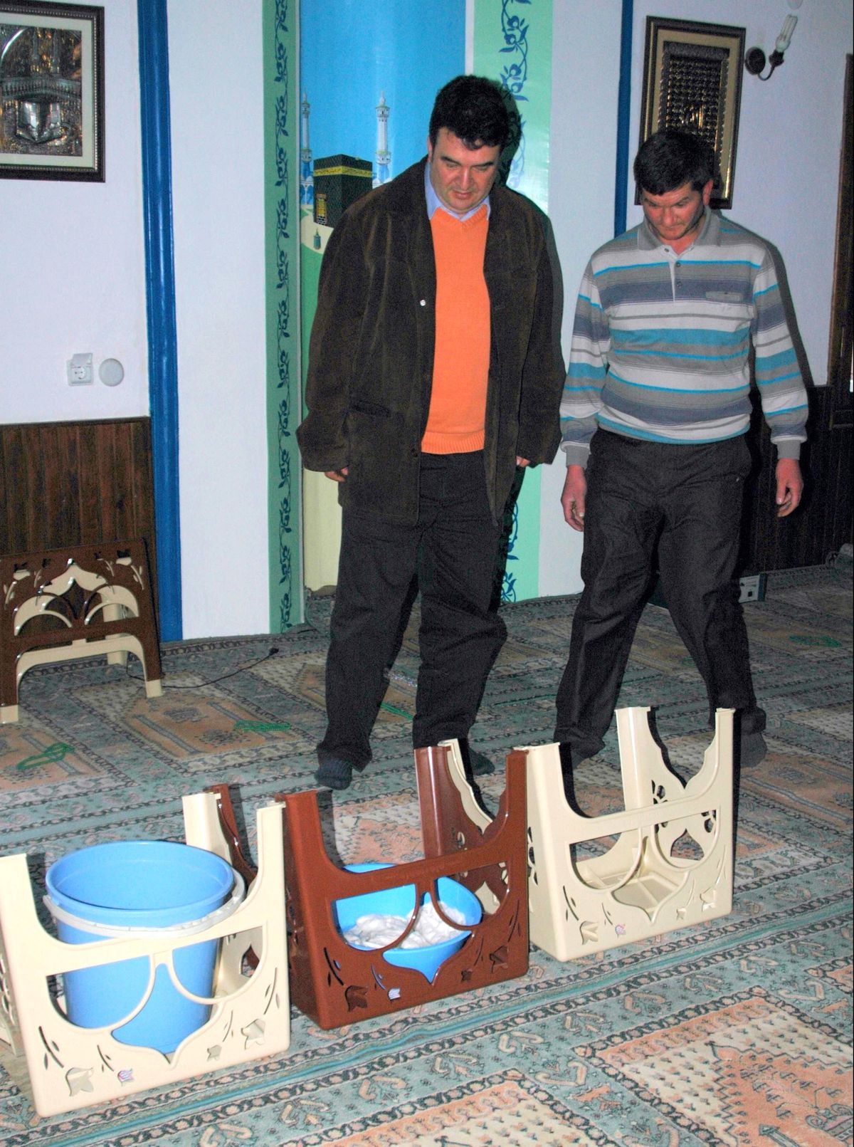 Caminin Tavanı Yağışa Dayanamadı