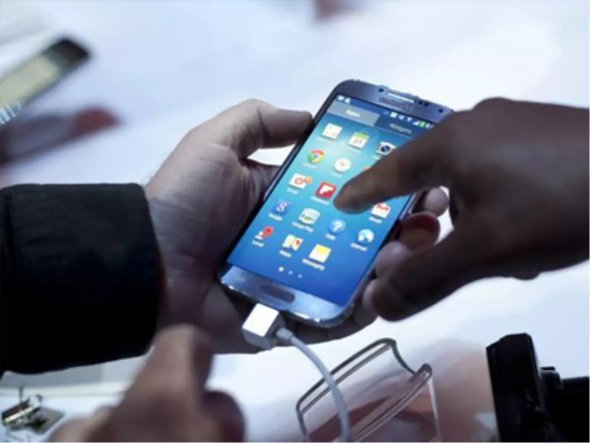 Galaxy S4\'ün Türkiye Fiyatı