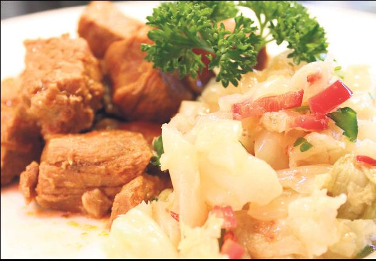 Karnabaharlı Tas Kebabı