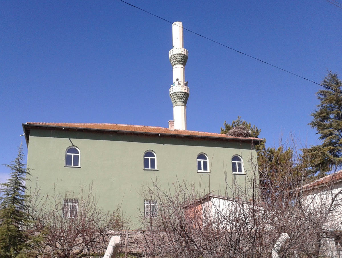 Kırıkkale\'de Kuvvetli Lodos Caminin Minaresini Yıktı