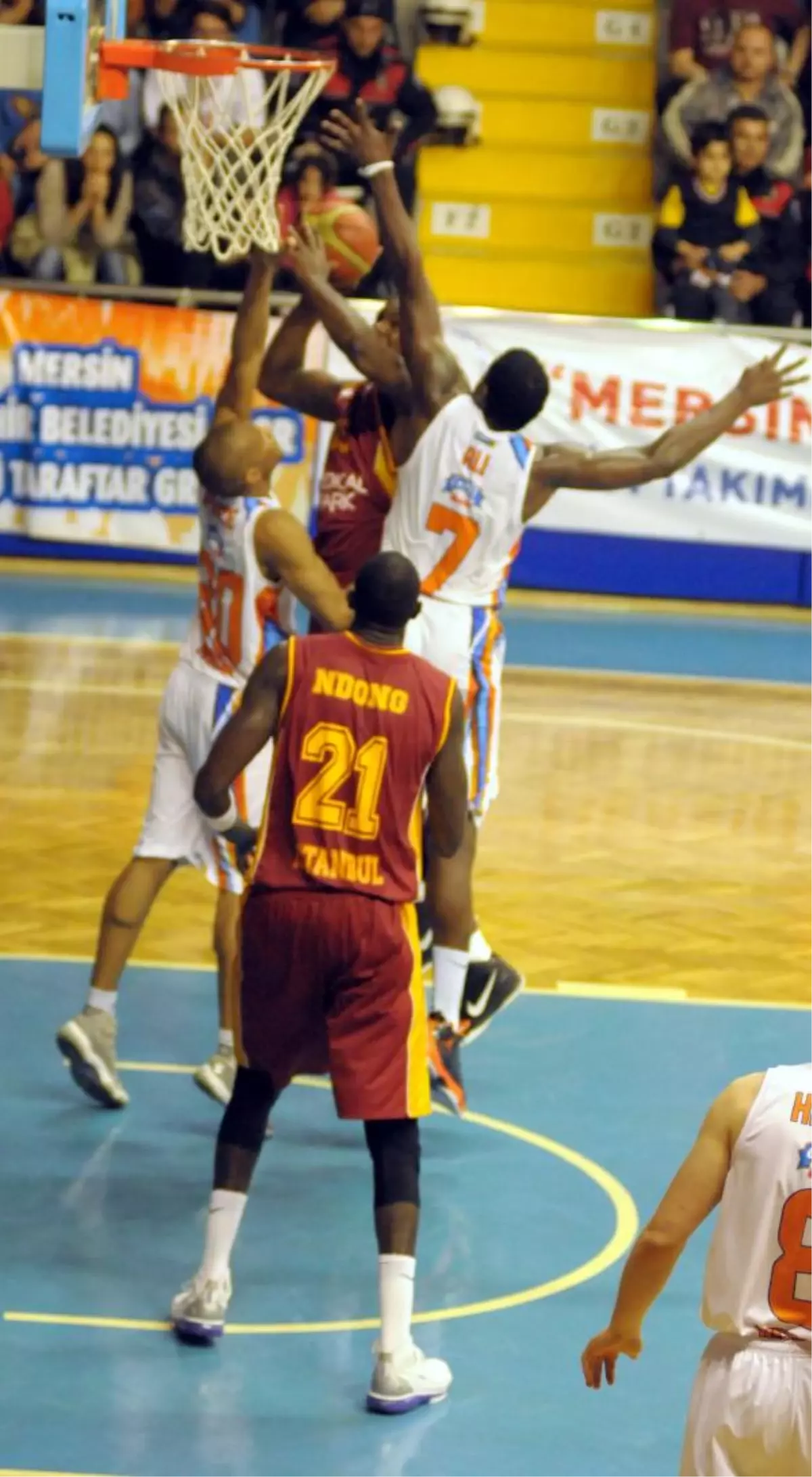 Mersin Büyükşehir Belediyespor - Galatasaray Medical Park: 68-95