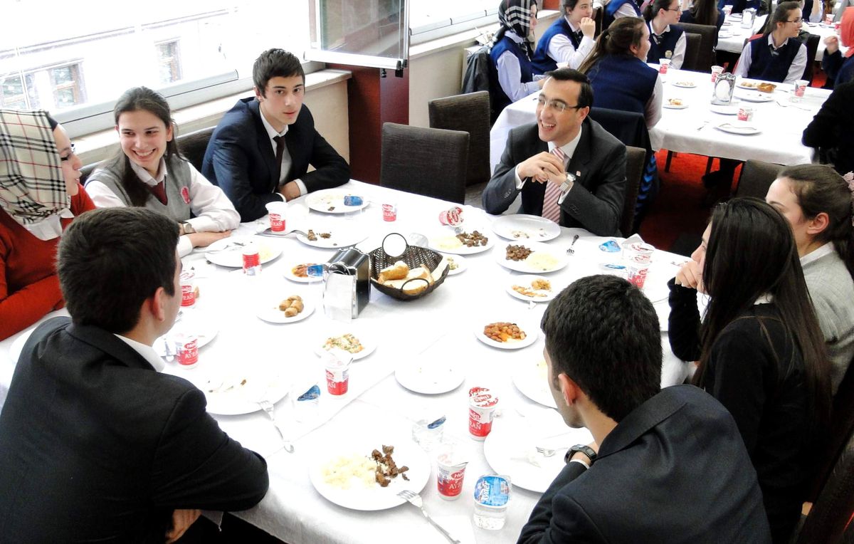 Of\'ta Öğrenciler Sınav Öncesi Stres Attı