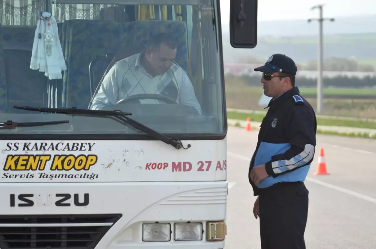 Polis ve Zabıtadan Servis Araçlarına Denetim