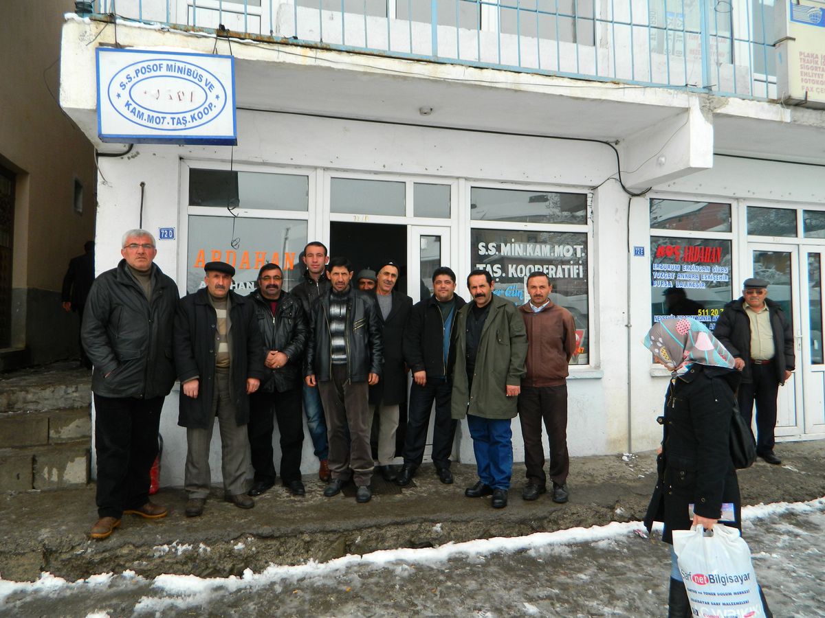 Posoflu Minibüsçülerden Özel Araçlara Tepki