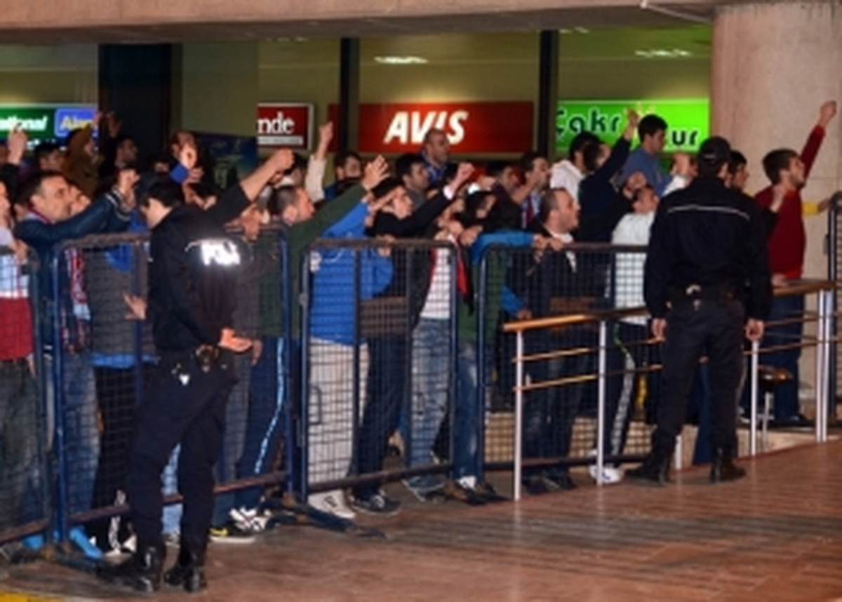Trabzon "Bağıra Bağıra Gidiyor", "Utanın"