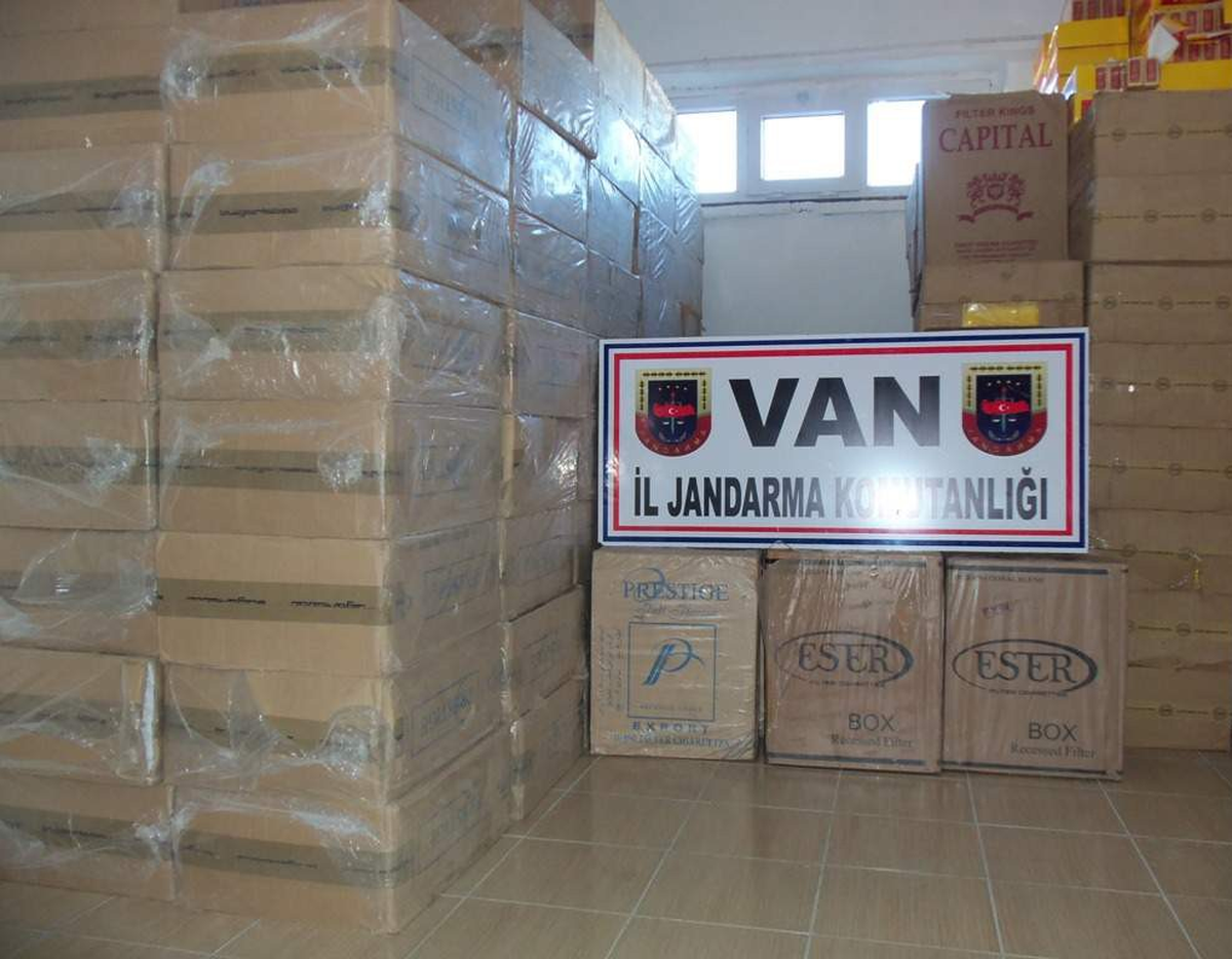 Van\'da 63 Bin 50 Paket Kaçak Sigara Ele Geçirildi