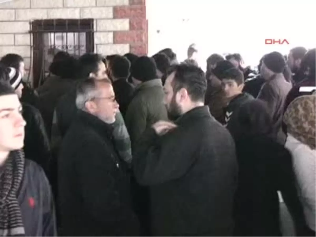 Yalova Suriye'deki Çatışmalarda Hayatını Kaybeden Yalovalı Toprağa Verildi