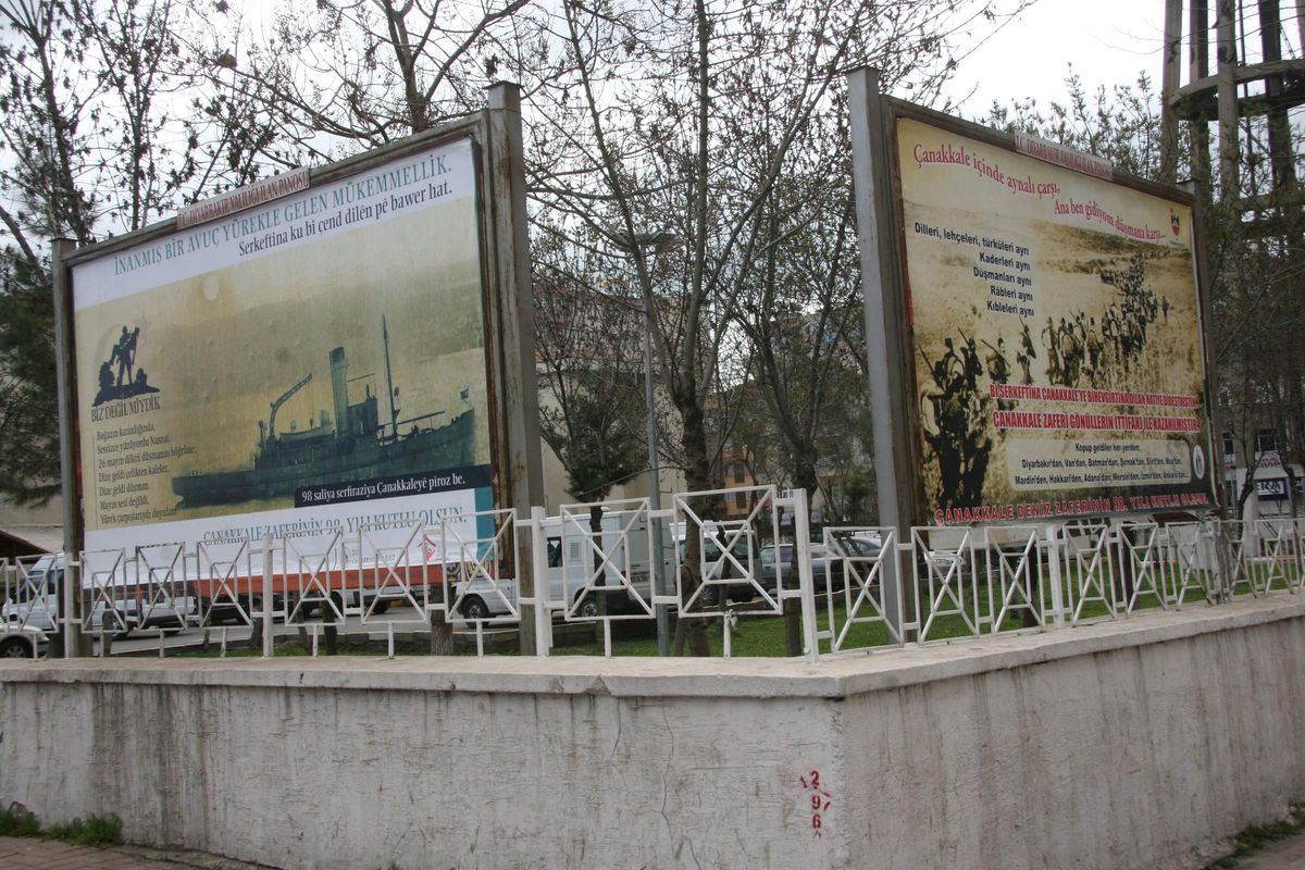 Çanakkale Zaferi Kürtçe Afişlerle Duyuruldu