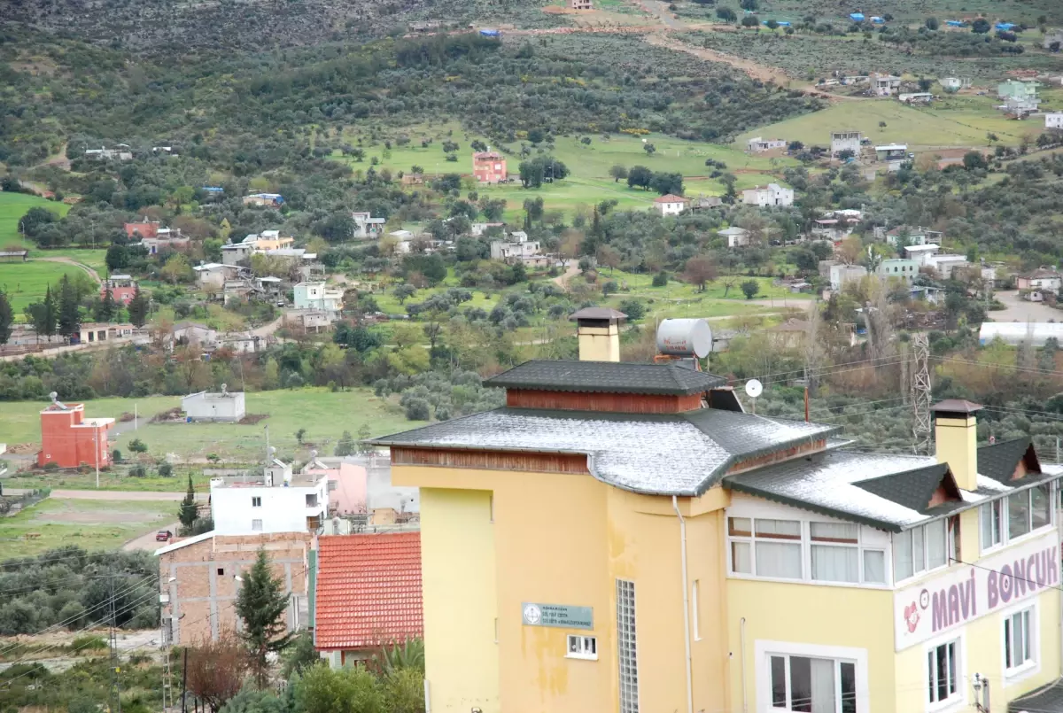 Dolu Yağdı, Çatılar Beyaza Büründü