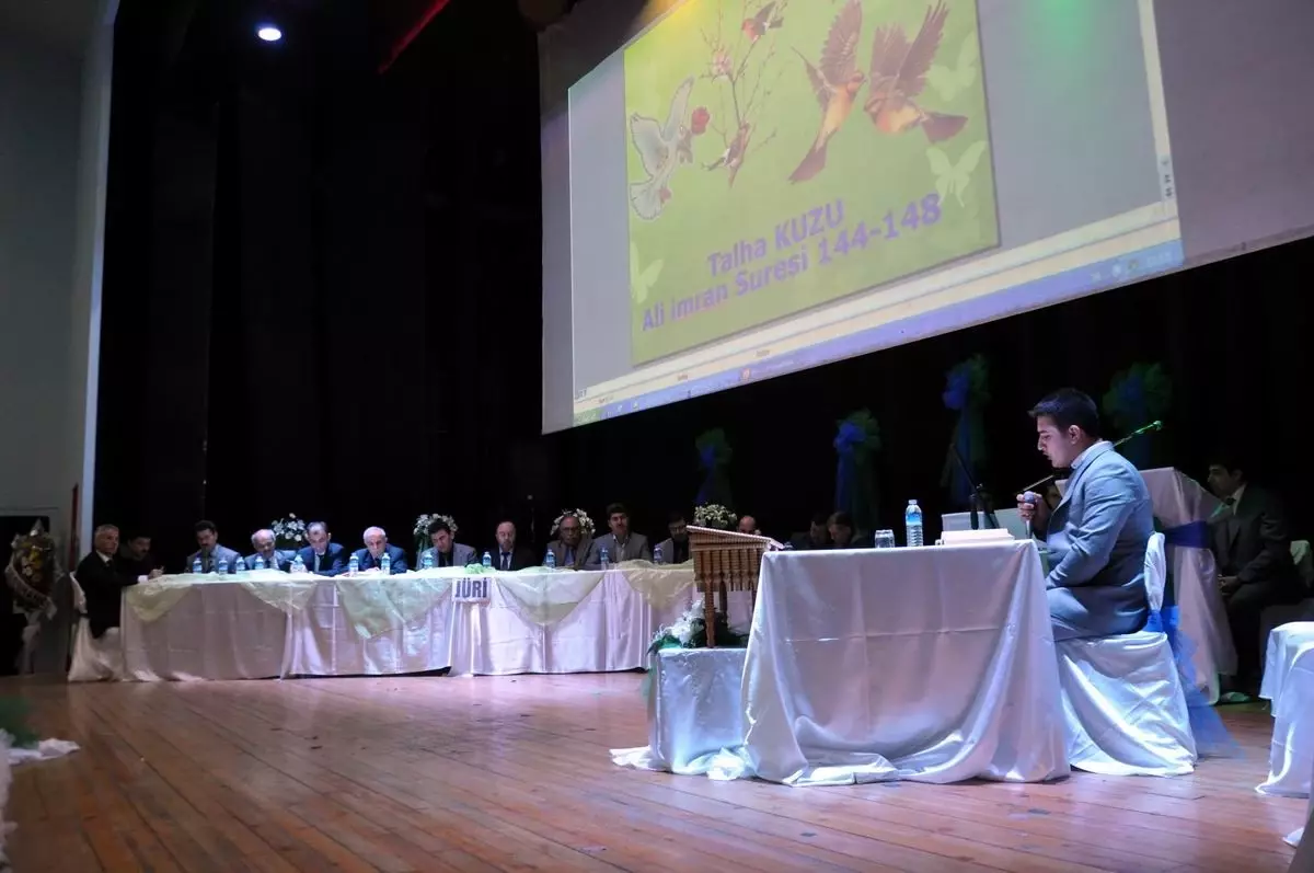 Gönen\'de Kur\'an-I Kerim Okuma Yarışması Düzenlendi