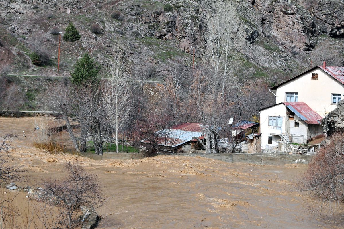 Gümüşhane\'de Aşırı Ağış