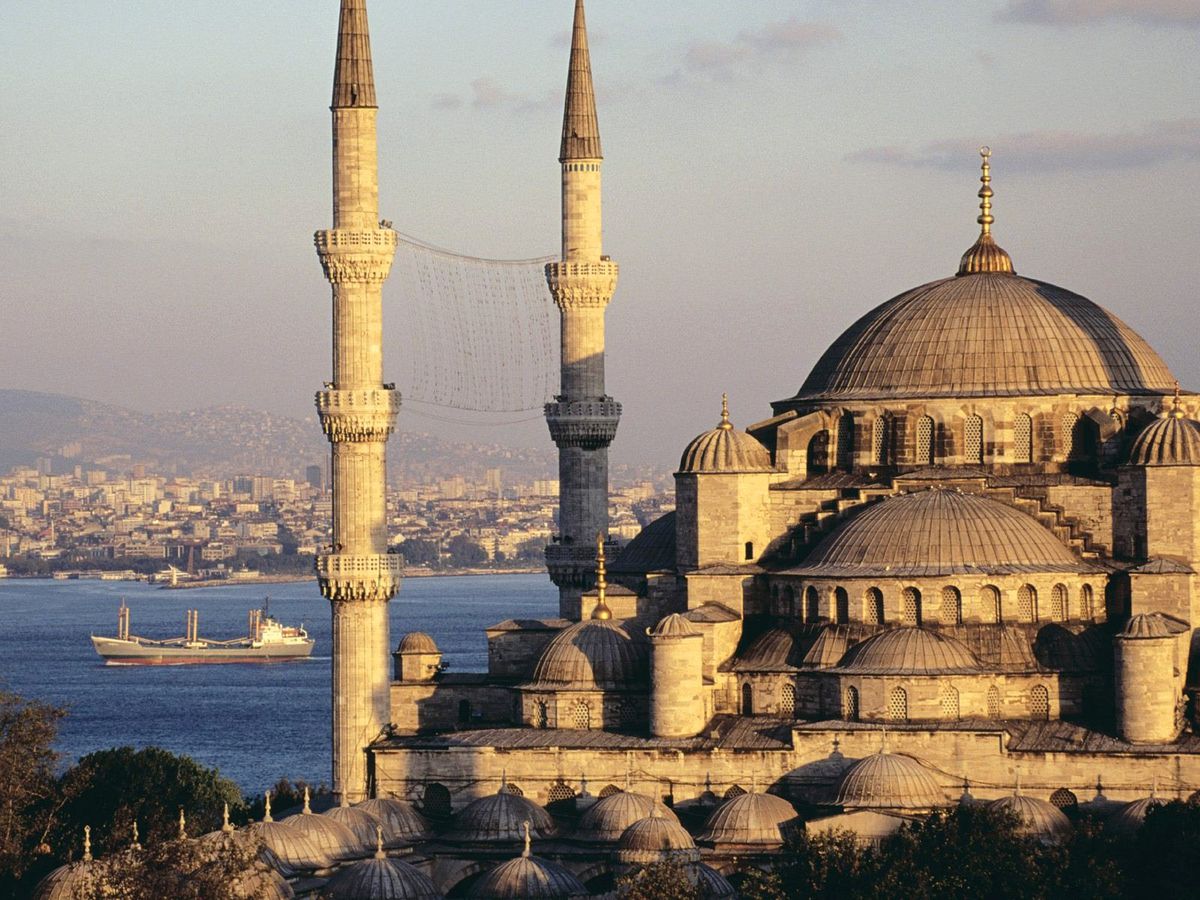 İsveç\'in Büyük Gazetelerinden Sydsvenska\'dan Türkiye\'ye Övgü