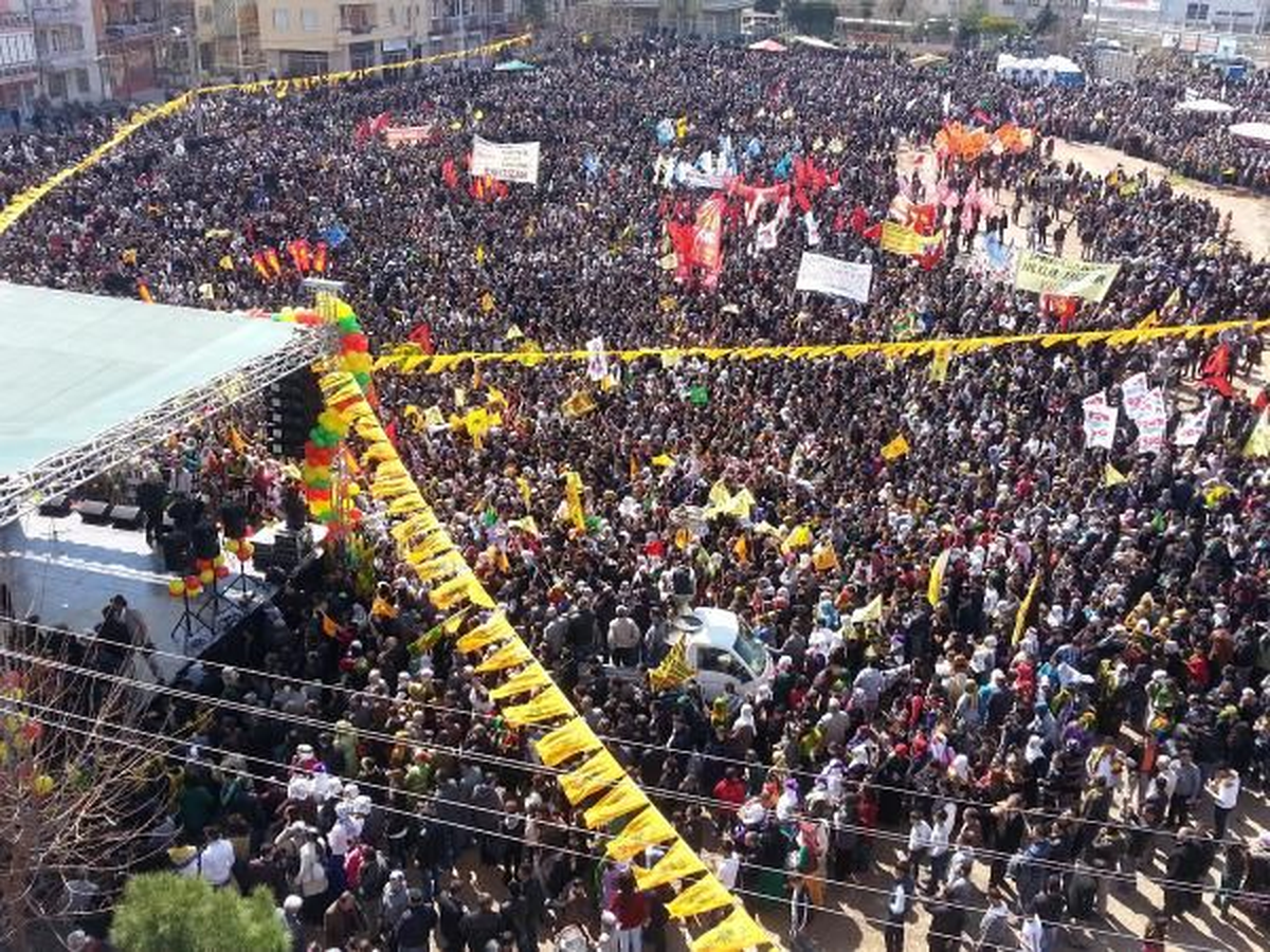 İzmir\'de Nevruz Kutlamaları
