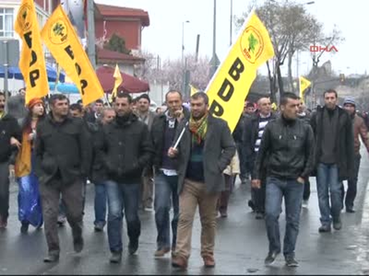 Kazlıçeşme\'deki Kutlama Alanında Toplanmalar Başladı