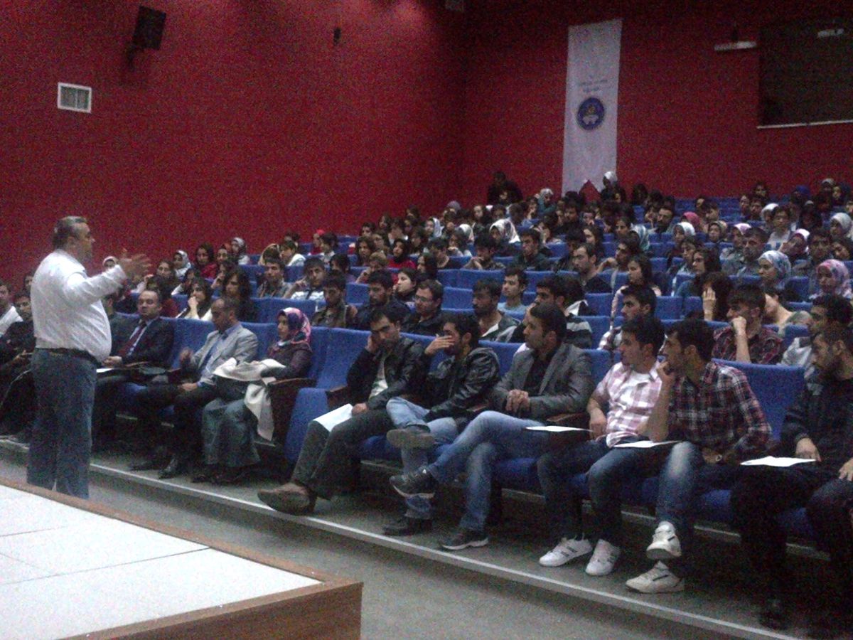 Öğrencilere \'Stres Yönetim\' Semineri